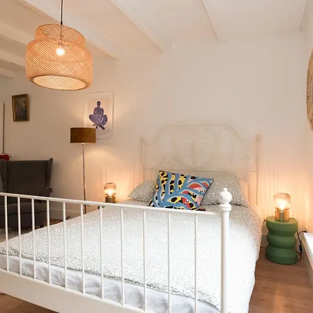 Romance أمستردام